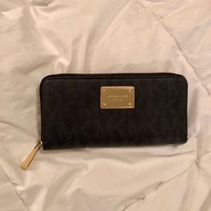 Michael Kors Jet Set Continental Wallet Black Logo